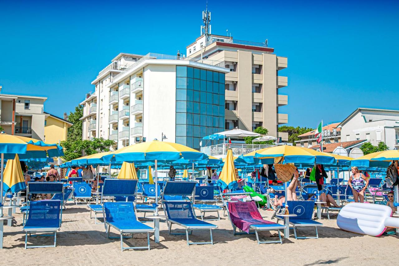 Hotel Ambasciatori Bellaria-Igea Marina Exterior foto